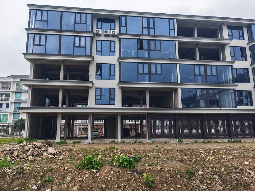 瑞安市曹村镇丁凤村曹昆路1号、3号、5号、7号房产租赁权拍卖公告【项目编号：RANCCQG26057】